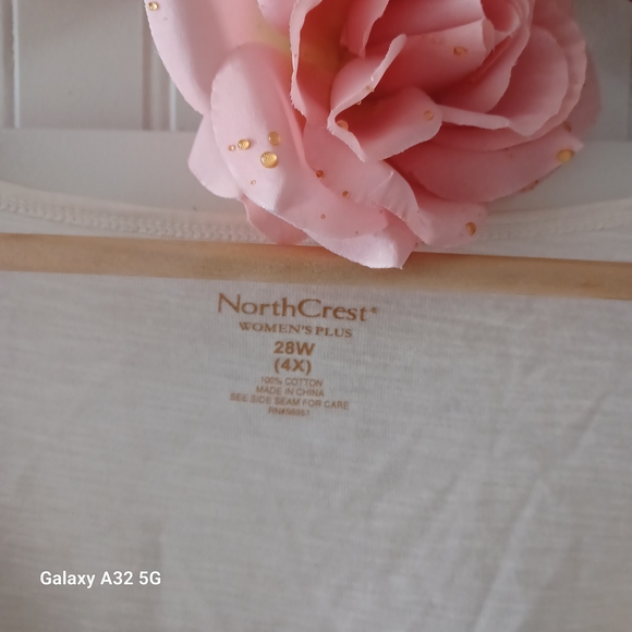 Nortcrest Elegant Cream Women's Top Size 4X. - Picture 2 of 7